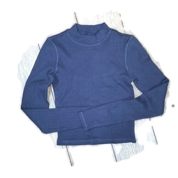 American Eagle Women's Top Navy Blue Long Sleeve Crop Cotton Knit - Picture 2 of 5